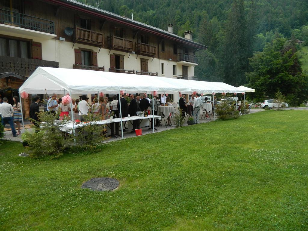 Logis Hotel Les Sapins Montriond Eksteriør bilde